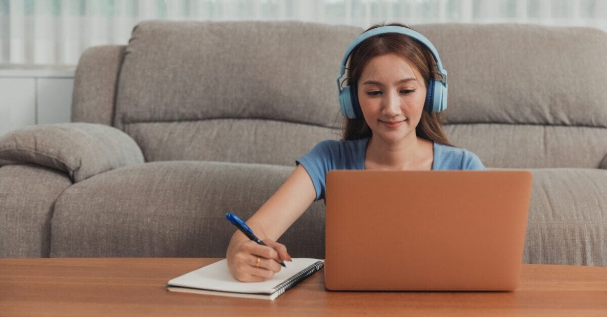 ELIZABETH APRIL FEEL GREAT EVERY DAY 10 SELF ESTEEM BOOSTING HABITS BLOG 8